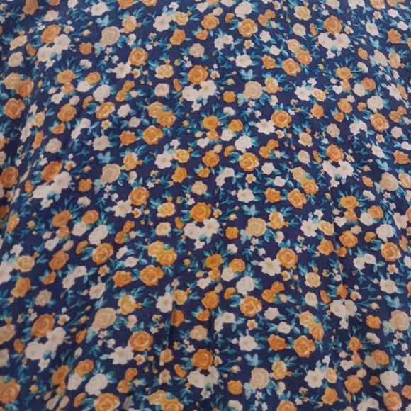 Forever 21 Blue Floral Skirt - Picture 2 of 4